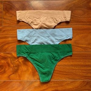 NWOT Aerie Ribbed Seamless Thong Underwear 3-Pack